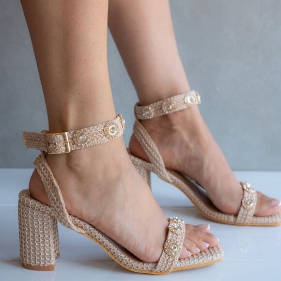 Brand new | promo | Low- heel that goes with everything!π€ New Arrivals π₯ - Picture 1 of 1